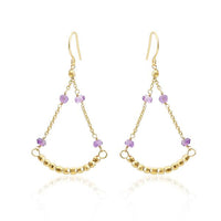 Load image into Gallery viewer, Ohrringe 18 karat vergoldet lila Tortenstück facettiert Perlen Kristall nickelfrei Ketten
