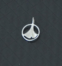 Load image into Gallery viewer, Silber 925 Ginkgo in Kreis vergoldet Ohrringe Anhänger
