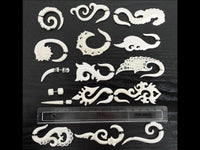 Cargar imagen en el visor de la galería, Fake Piercing Bone Edelstahl weiß Spiralen Sterne Spike Ohrstecker Ohrring
