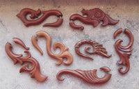 Load image into Gallery viewer, Fake Lobe Piercing Edelstahl Holz Dehnschnecke
