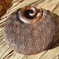 Load image into Gallery viewer, Narra-Holz Ohr Gewicht Blume des Lebens 8mm Ear Weights
