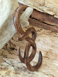 Cargar imagen en el visor de la galería, Parasit-Holz Ohr Piercing 4mm Schnörkel Dehnschnecke
