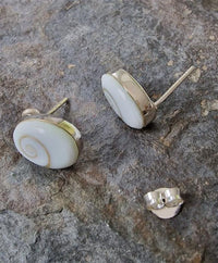 Load image into Gallery viewer, Shivaauge oval gefasst Silberohrstecker Ohrstecker 925er Silber Shiva Auge Eye Damen Schmuck
