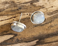 Cargar imagen en el visor de la galería, Ohrstecker Mondstein oval 925 Sterling Silber 15mm
