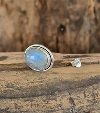 Cargar imagen en el visor de la galería, Ohrstecker Mondstein oval 925 Sterling Silber 15mm
