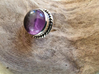 Load image into Gallery viewer, Ohrstecker Zopf Rand Amethyst lila rund 8 mm 925er Sterling Silber Stein Silberohrstecker
