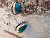 Load image into Gallery viewer, Ohrstecker Türkis Tropfen 8 mm 925er Sterling Silber Rand Stein Silberohrstecker
