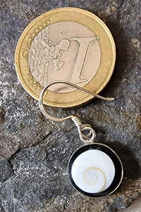 Load image into Gallery viewer, Shivaauge Silberohrringe Ohrringe schwarz rund Raisin 925er Silber Shiva Auge Eye Damen Schmuck
