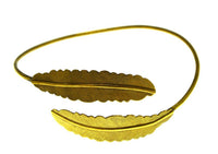 Load image into Gallery viewer, Brass Armreif antik golden zwei Federn schmal
