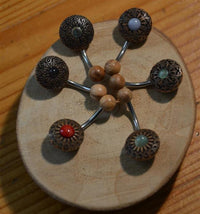 Load image into Gallery viewer, Bauchnabel Piercing Edelstahl Olivenholz 1.6x9.5 Blume - chic - net.de
