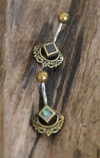 Cargar imagen en el visor de la galería, Bauchnabel Piercing Brass Edelstahl Raute verziert Shell
