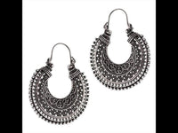 Cargar imagen en el visor de la galería, Brass Ohrringe Blumensichel silbern Messing - chic - net.de
