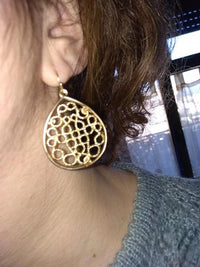 Load image into Gallery viewer, Brass Ohrringe golden antik Oval breit Zopf Kreise geflochten - chic - net.de
