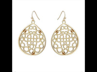 Load image into Gallery viewer, Brass Ohrringe golden antik Oval breit Zopf Kreise geflochten - chic - net.de
