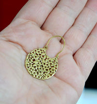 Load image into Gallery viewer, Brass Ohrringe Tribal gewölbt Ellipsen Kreis antik golden Messing - chic - net.de
