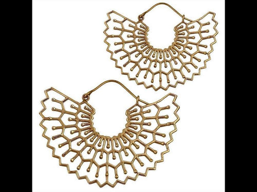 Brass Ohrringe Tribal halbe Blüte Staubblätter antik golden Messing - chic - net.de