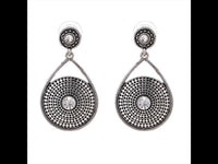 Load image into Gallery viewer, Brass Ohrstecker antik silberfarben rund Steine weiß mini Rauten Muster - chic - net.de
