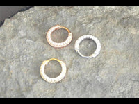 Cargar imagen en el visor de la galería, Clicker Piercing rhodiniert Glitzer Ring Kristalle breit - chic - net.de

