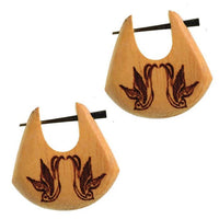 Load image into Gallery viewer, Pin Creolen Jackfrucht Holz hell Horn-Pin 23 mm Träne dunkle Gravur Motiv
