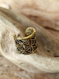 Load image into Gallery viewer, Ear cuff Dread Lock Bead Messing gold Blume des Lebens - chic - net.de
