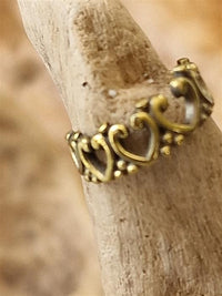 Load image into Gallery viewer, Ear cuff Dread Lock Bead Messing gold Herzen Krone - chic - net.de
