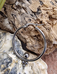 Cargar imagen en el visor de la galería, Edelstahl Creolen - Clusterohrringe in PVD Goldbeschichtung - chic - net.de
