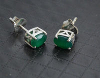 Load image into Gallery viewer, Ohrstecker 925 Silber mit Onyx grün oval 8mm facettiert
