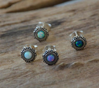 Load image into Gallery viewer, Ohrstecker 925 Silber Opal E-Coat oxidierter Rand
