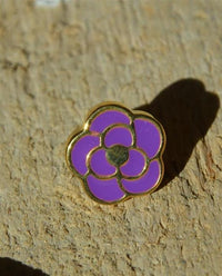 Load image into Gallery viewer, Edelstahl Rosenblüte Ohrstecker Emaille Amethyst gold
