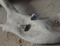 Load image into Gallery viewer, Ohrstecker 925 Silber E-Coat Muschel bunt Tropfen Träne
