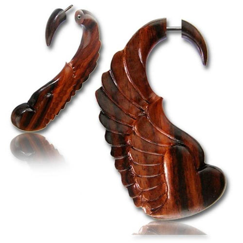 Fake Holz Piercing Narra Wood Herz und Flügel nickelfrei Edelstahl Ohrstecker Organic - chic - net.de