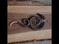 Load image into Gallery viewer, Fake Piercing Edelstahl Holz braun Spiralen Brass Spitze - chic - net.de
