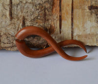 Load image into Gallery viewer, Fake Piercing Edelstahl Rosenholz Bogen gewunden - chic - net.de
