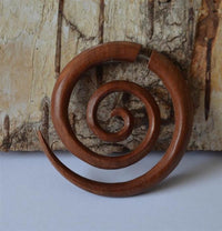 Load image into Gallery viewer, Fake Piercing Edelstahl Rosenholz XL Spirale - chic - net.de
