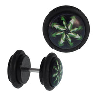 Load image into Gallery viewer, Fake Piercing Plug Tunnel grüne Pfeile in Sternform Gummiring 7 mm - chic - net.de
