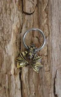 Load image into Gallery viewer, Piercing Klemmkugel Ring Brass Edelstahl Fledermaus
