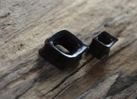 Cargar imagen en el visor de la galería, Flesh Tunnel Holz Raute konkav dunkel double flared - chic - net.de
