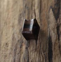 Cargar imagen en el visor de la galería, Flesh Tunnel Holz Raute konkav dunkel double flared - chic - net.de
