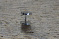 Cargar imagen en el visor de la galería, Fake Piercing Plug Vegvisir silber Edelstahl 10mm
