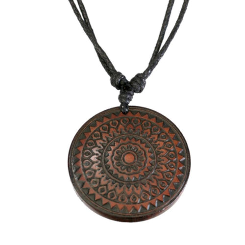 Halskette Holz verstellbar Anhänger Mandala balinesisch - chic - net.de