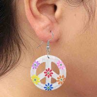 Cargar imagen en el visor de la galería, Holzohrringe schwarz Peace bunt Blumen Perlen Ohrringe Holz Edelstahl Ohrhänger Damen Organic - chic - net.de
