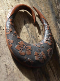 Load image into Gallery viewer, Holz Dehnschnecke Ohr Piercing braun oval Hibiskus 6mm
