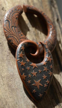 Load image into Gallery viewer, Holz Dehnschnecke Ohr Piercing Tropfen Star Burst 6mm
