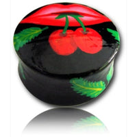 Load image into Gallery viewer, This small, round, black Holz Plug aus Teakholz features a hand-painted design of red lips, two red cherries, and green leaves. &quot;Holz Plug Mund Kirschen rot schwarz Tunnel Unisex Ohrschmuck.
