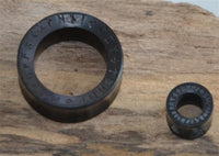 Cargar imagen en el visor de la galería, Flesh Tunnel Holz dunkel double flared Runen Ring

