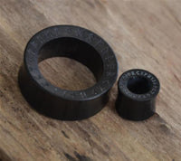 Cargar imagen en el visor de la galería, Flesh Tunnel Holz dunkel double flared Runen Ring
