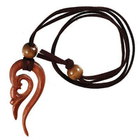Load image into Gallery viewer, Kette Holz Ornament Bogen Anhänger braun Lederband Holzperlen verstellbar 75 cm - chic - net.de
