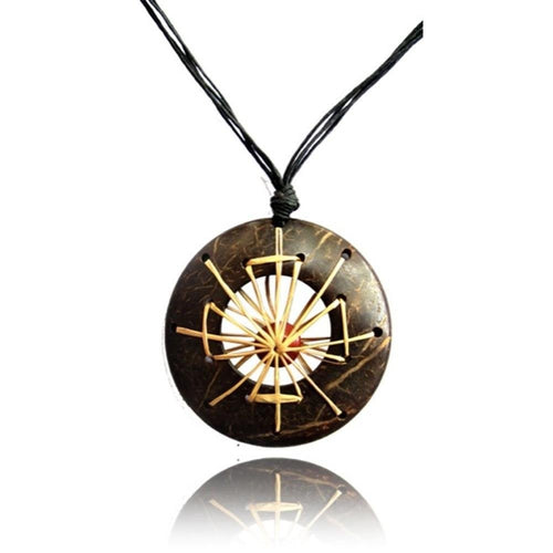 Kette Kokos Holz Kreis Anhänger mit hellem Bast Muster mit gewachster Baumwollkette - chic - net.de