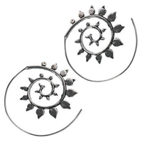 Cargar imagen en el visor de la galería, Messingohrringe versilbert Spiralen Punkte groß klein Dreieck 925 sterling Silber - chic - net.de
