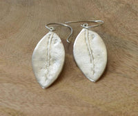 Load image into Gallery viewer, Ohrringe 925 Sterling Silber Oliven Blatt 41mm - chic - net.de
